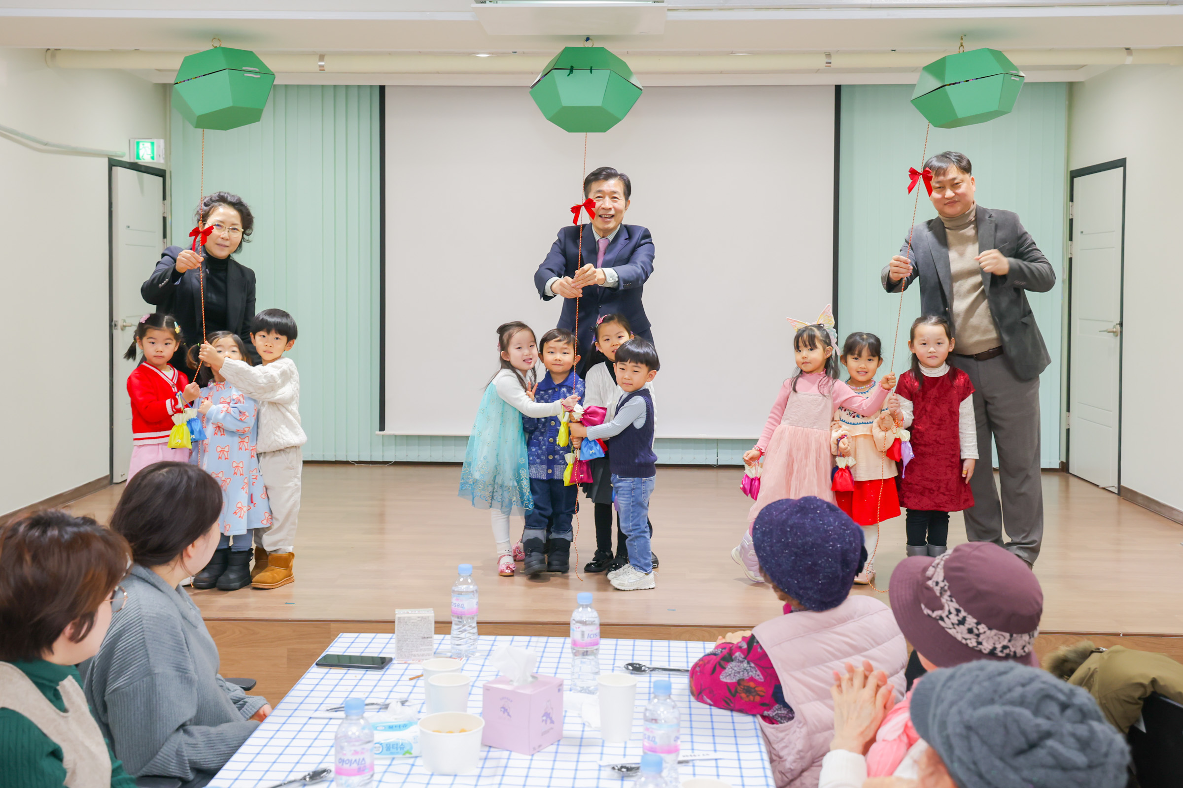 양재복지관 설맞이 떡국행사 사진11 