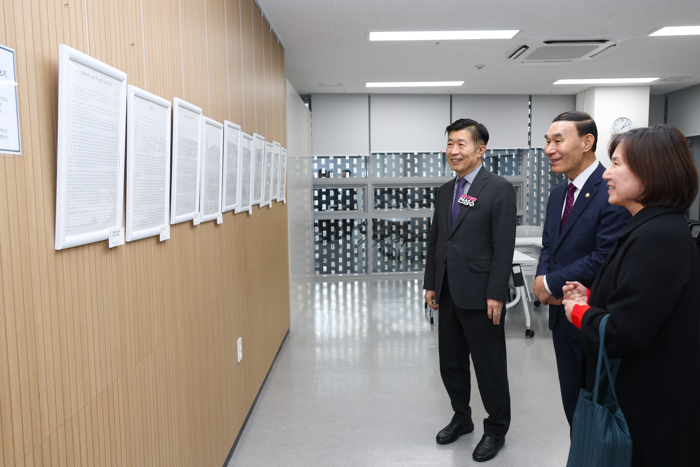 반포 느티나무쉼터 작품전시회 사진3 