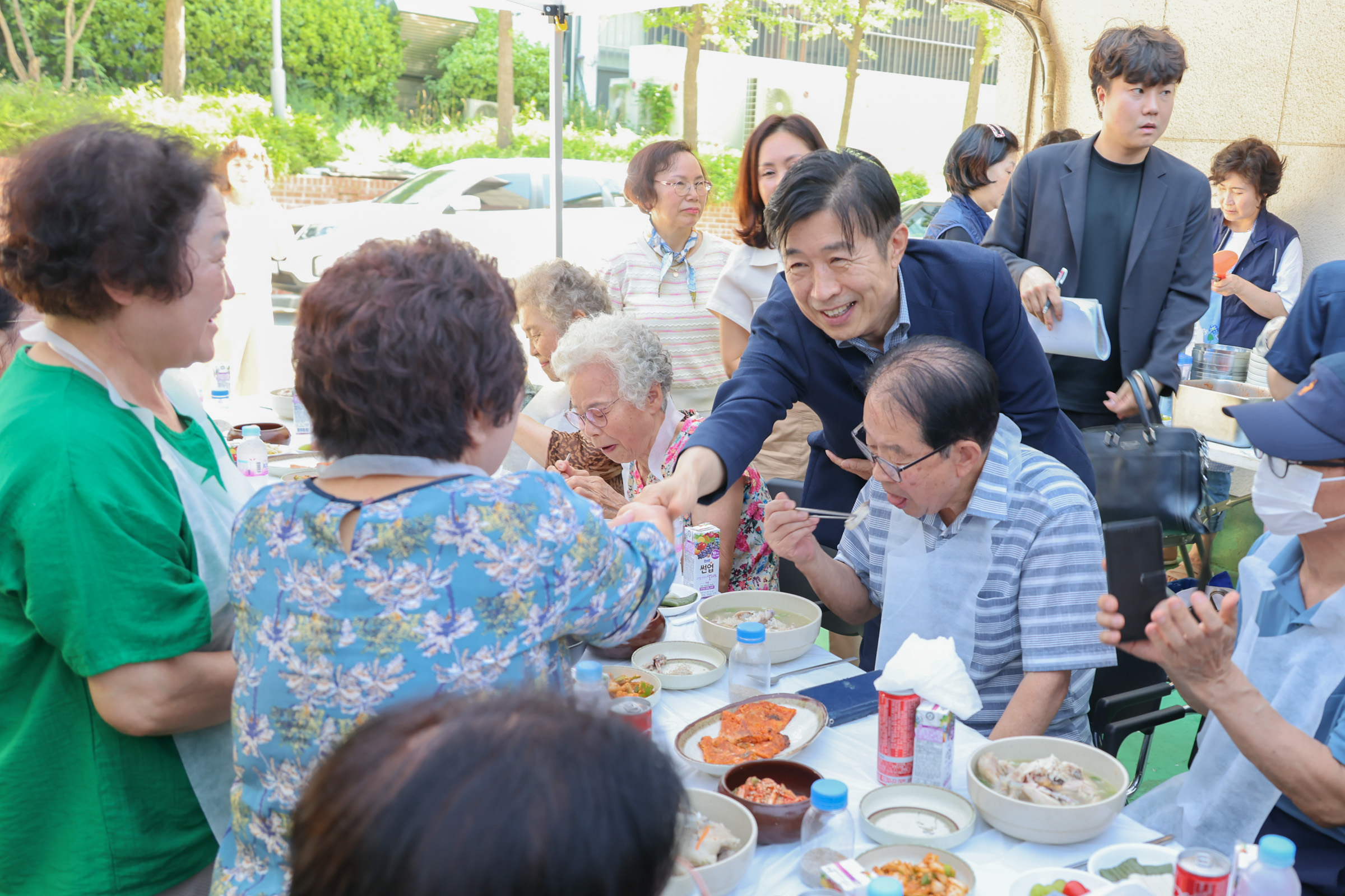 방배1동 삼계탕 나눔행사 사진4 