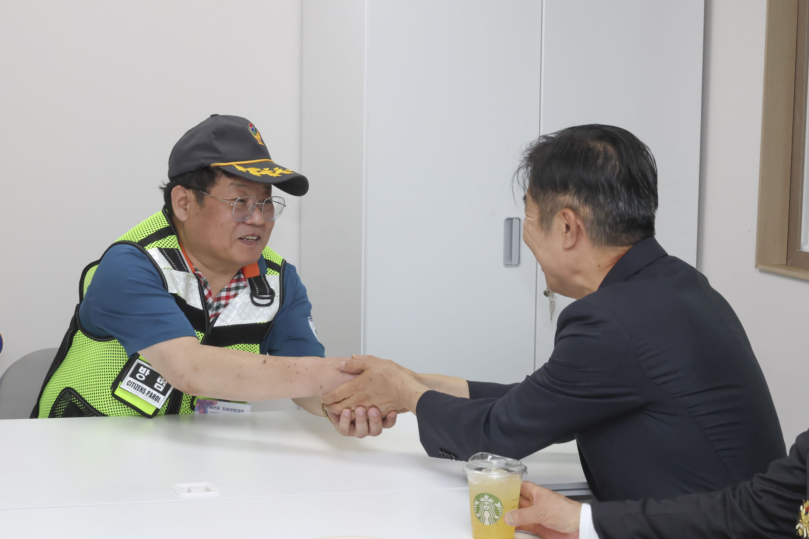 방배본동 자율방범초소 개소식 및 합동순찰 사진7 
