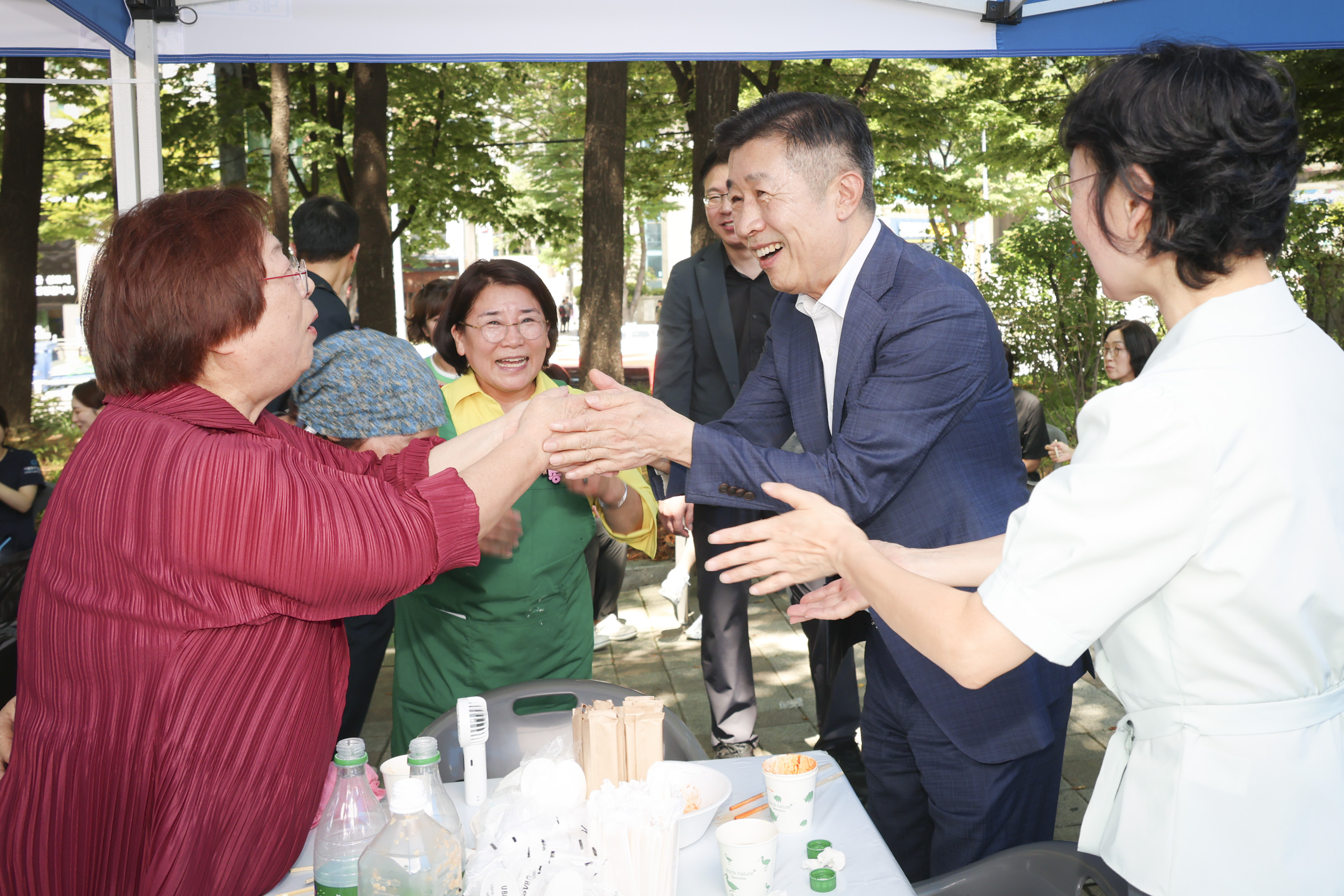 새마을부녀회 추석맞이 이웃돕기 새마을장터 사진12 