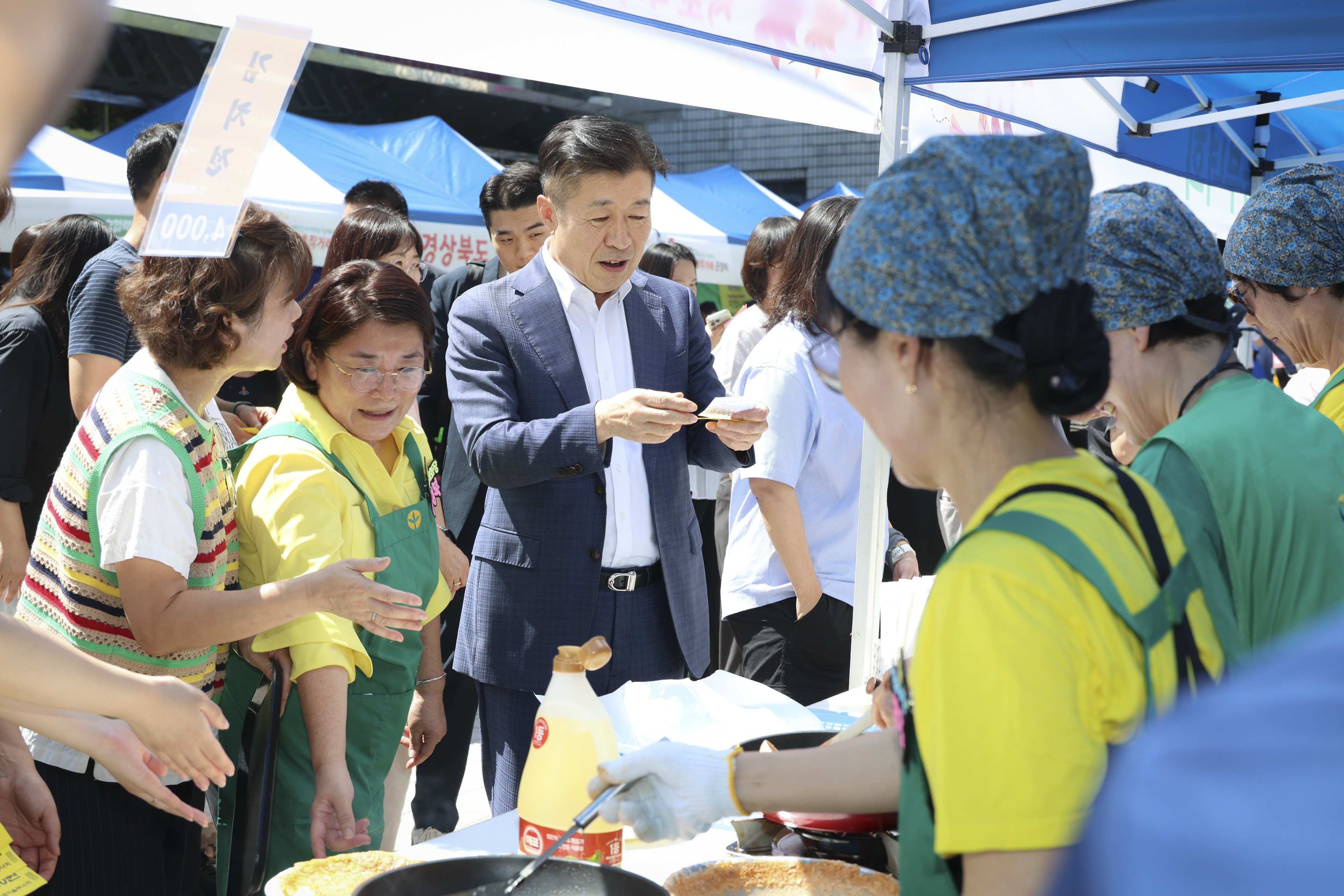 새마을부녀회 추석맞이 이웃돕기 새마을장터 사진4 